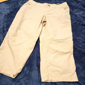 Columbia khaki capris.